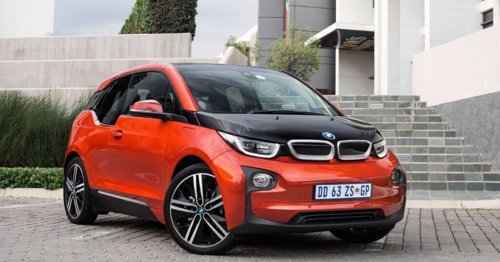 Benefits Of Regular Oil Changes in Hybrid Cars